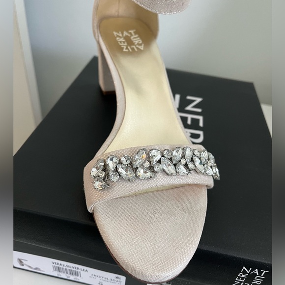 NWOB Naturalizer Sandals/Evening/Bridal Shoes Sz 9 Silver - Picture 7 of 10